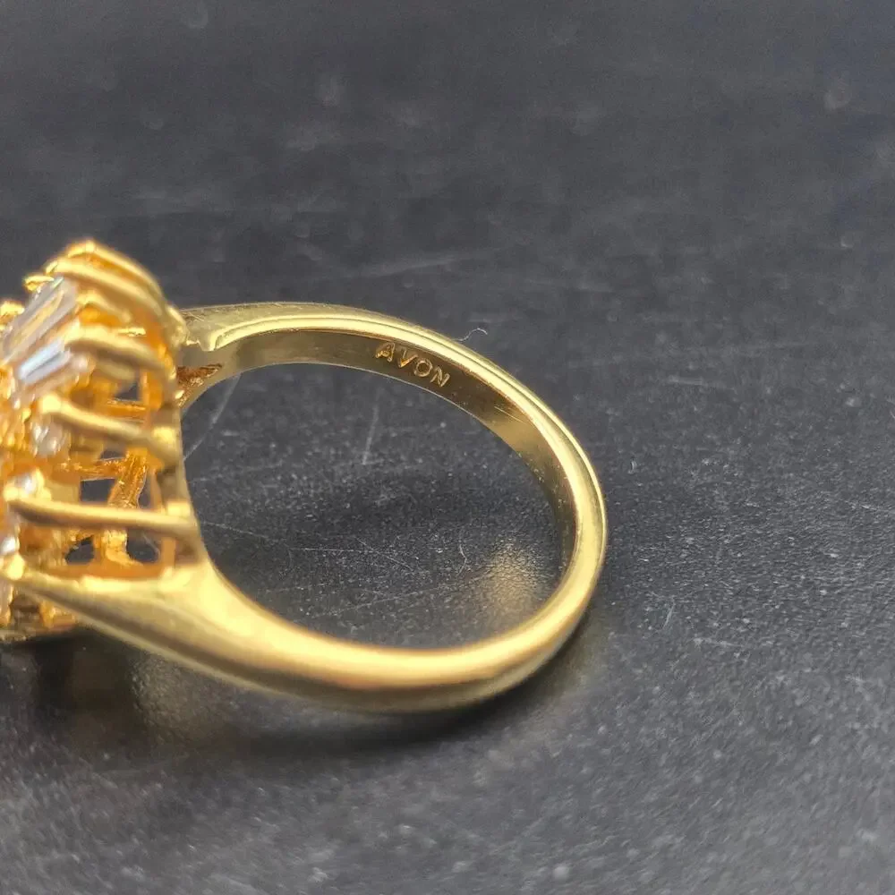 Elizabeth Taylor Avon Evening Star Ring Size 8 CZ Gold Tone 1990s Vintage